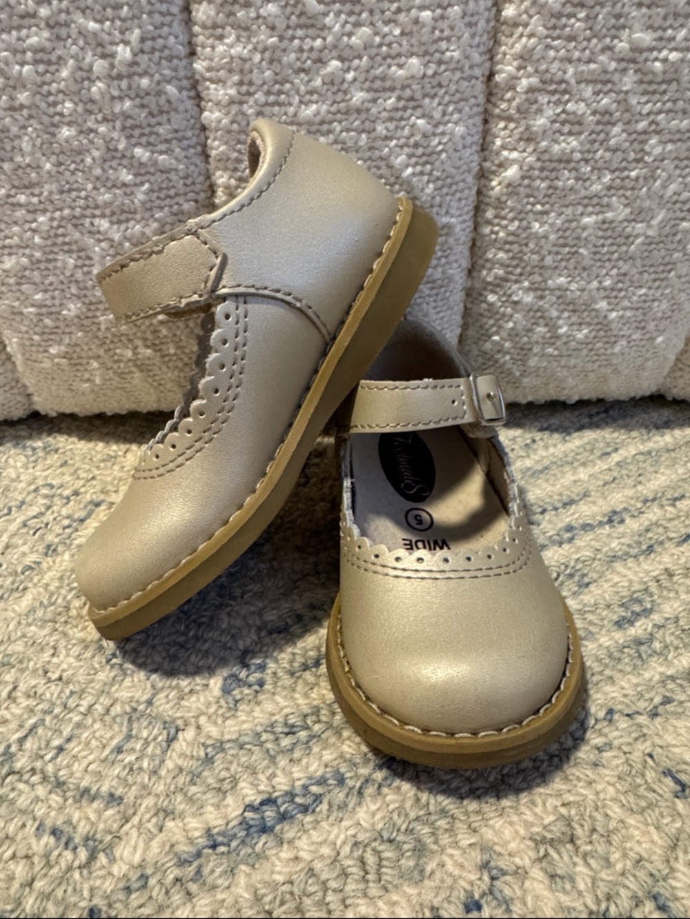 Footmates Allie Scalloped Mary Jane